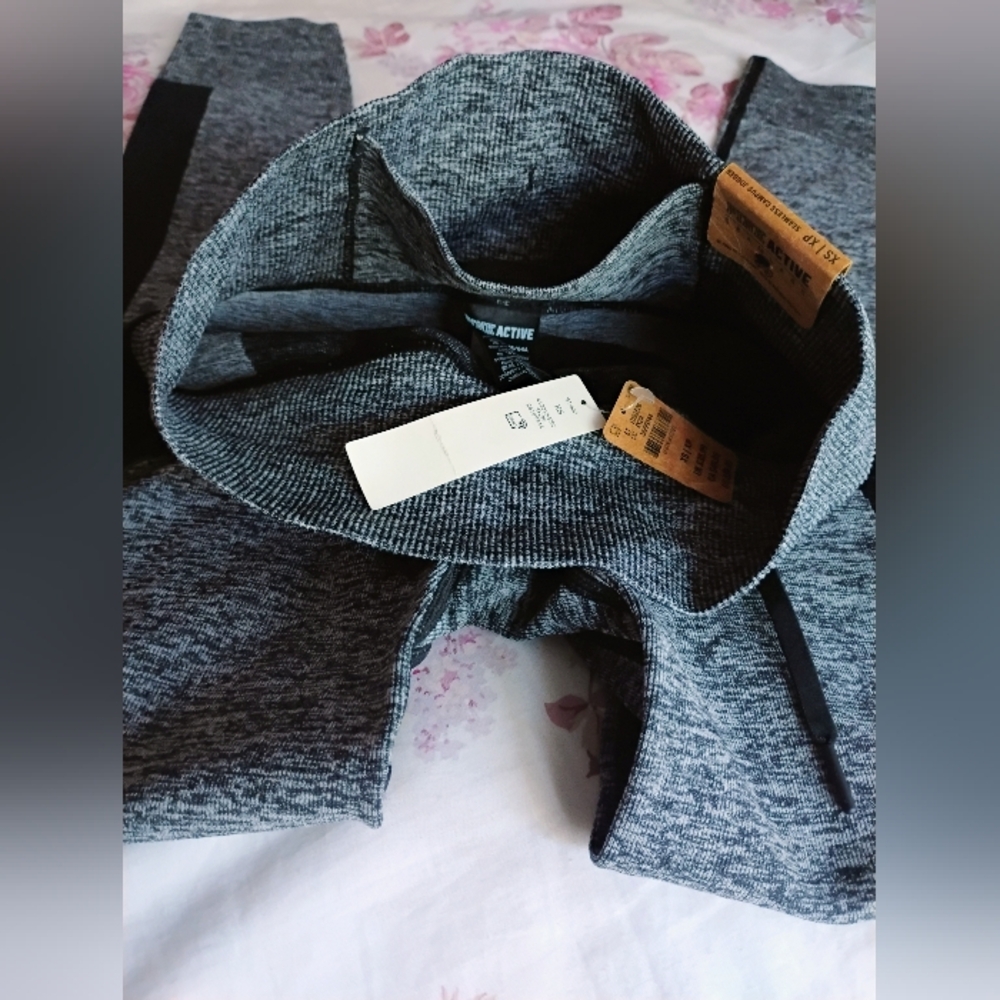 Victoria's Secret PINK Active Gray & Black Seamless Joggers SIZE X-SMALL 🆕 - Picture 7 of 12